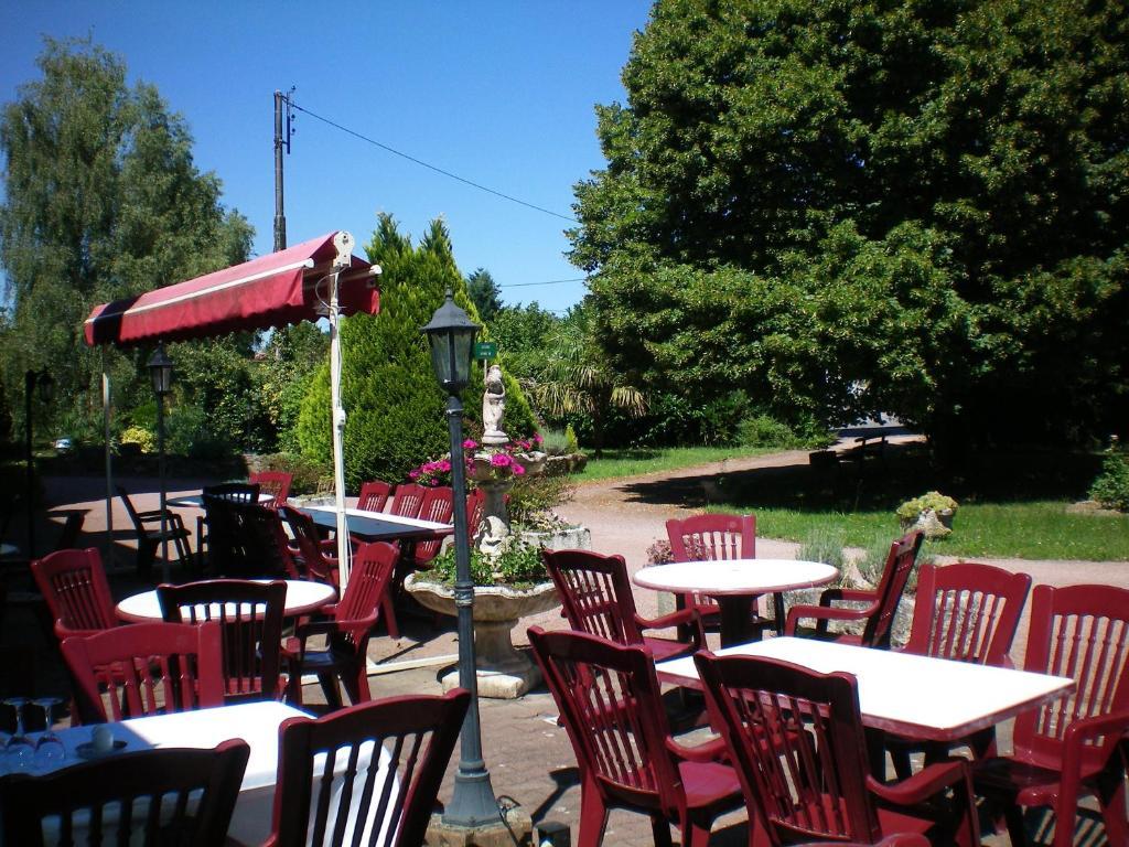 Hotel Manoir Henri IV à Bessines-sur-Gartempe Extérieur photo