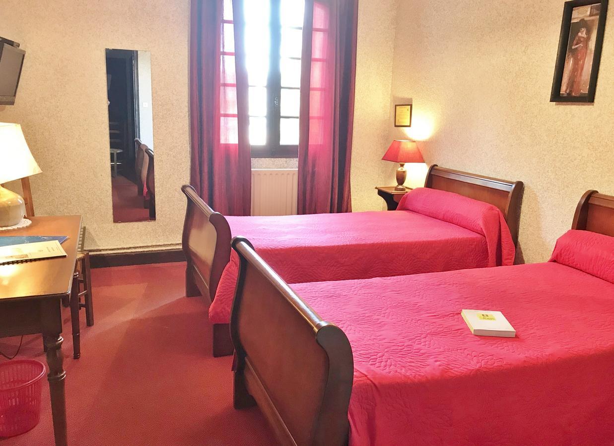 Hotel Manoir Henri IV à Bessines-sur-Gartempe Extérieur photo