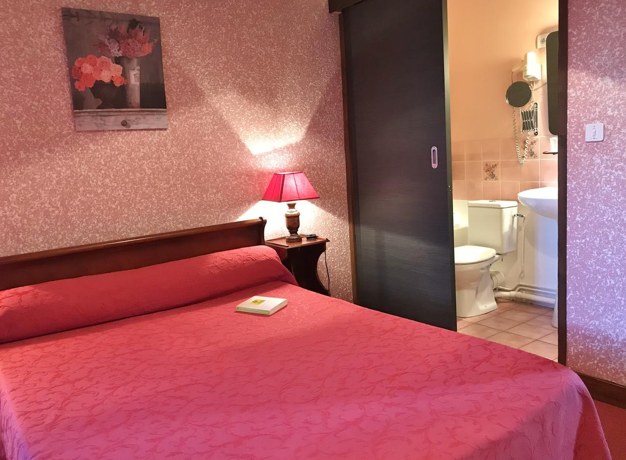 Hotel Manoir Henri IV à Bessines-sur-Gartempe Extérieur photo