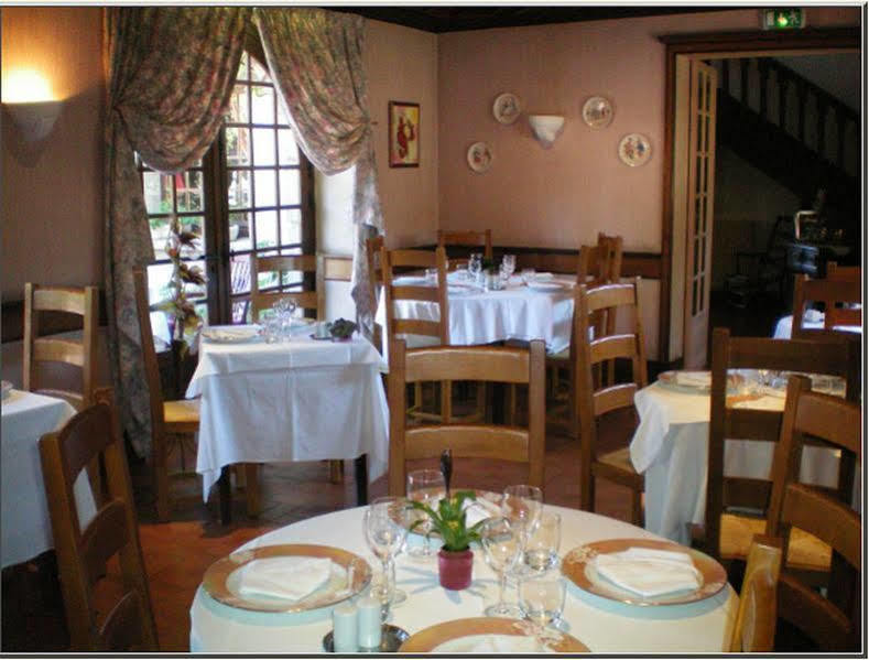 Hotel Manoir Henri IV à Bessines-sur-Gartempe Extérieur photo