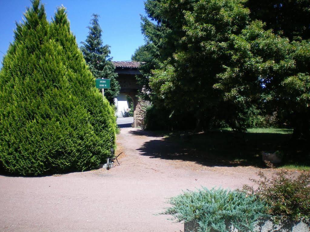 Hotel Manoir Henri IV à Bessines-sur-Gartempe Extérieur photo