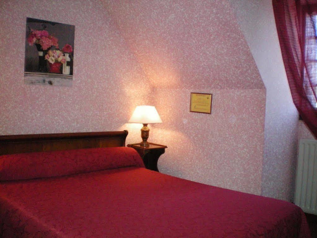 Hotel Manoir Henri IV à Bessines-sur-Gartempe Extérieur photo